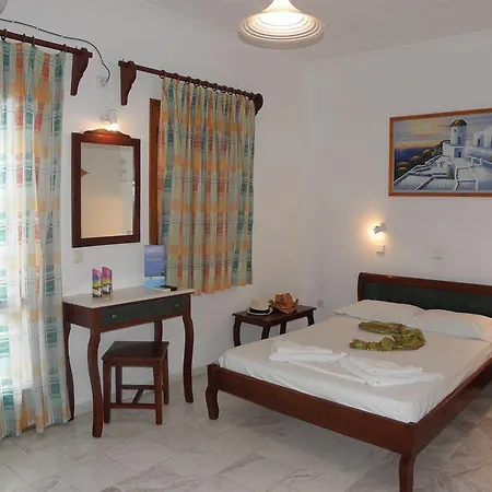 Fomithea Aparthotel Kamári