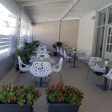 Fomithea Aparthotel